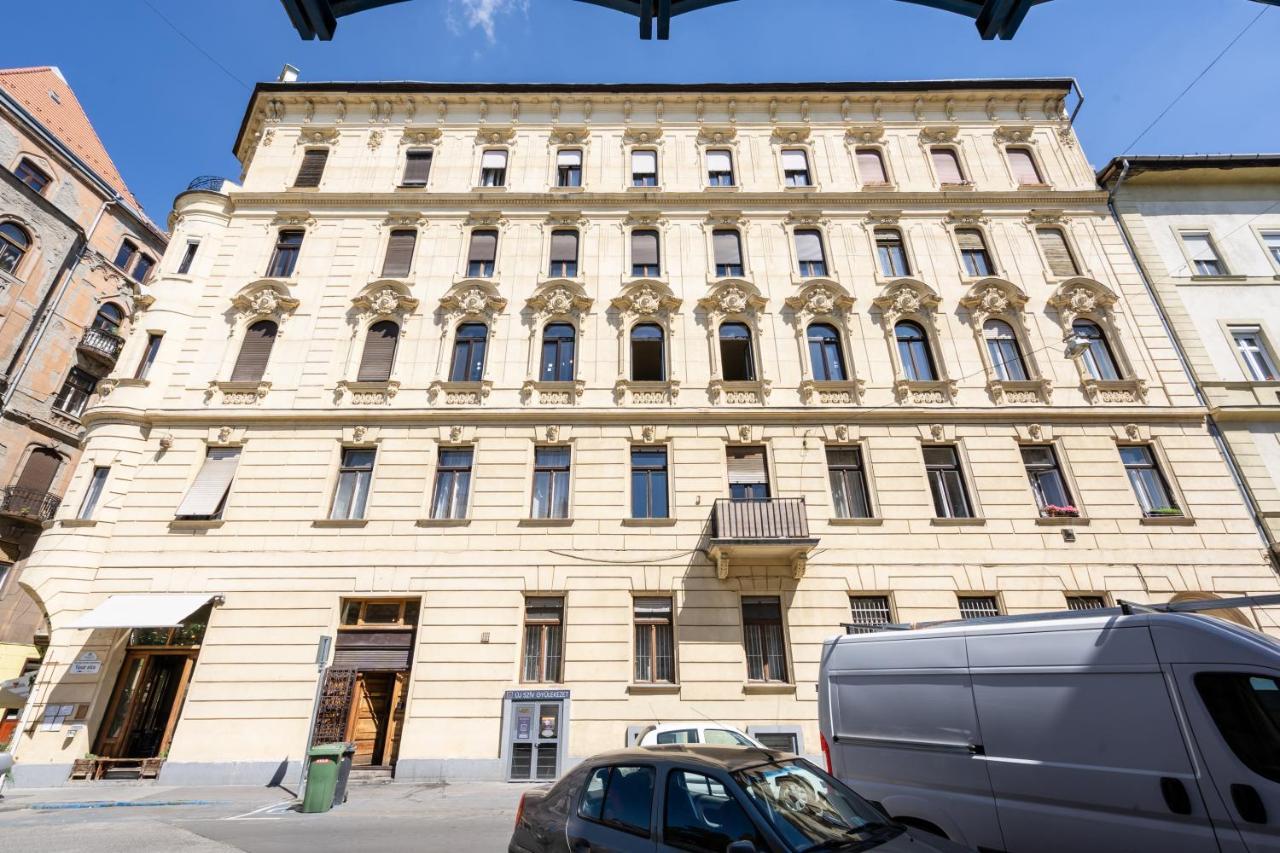 Studio Apollo Budapest Esterno foto